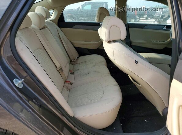 5NPE24AF1HH457604 2017 HYUNDAI SONATA Brown Vista de los asientos traseros