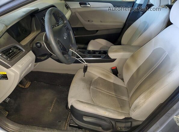 5NPE24AF1HH499237 2017 HYUNDAI SONATA Silver Սալոնի դիմացի տեսք