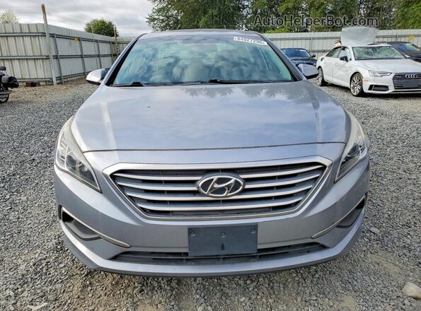 5NPE24AF1HH517705 2017 HYUNDAI SONATA Серебряный Вид спереди