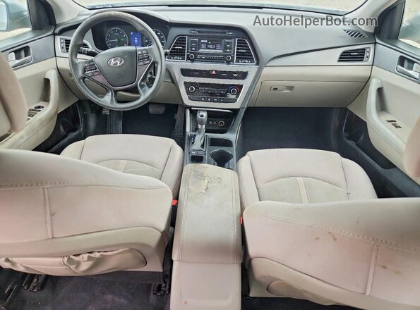 5NPE24AF1HH560943 2017 HYUNDAI SONATA Серебряный Вид панели приборов