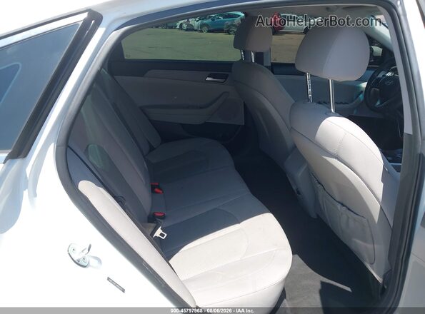5NPE24AF1JH602033 2018 HYUNDAI SONATA White Вид наклейки з VIN-кодом