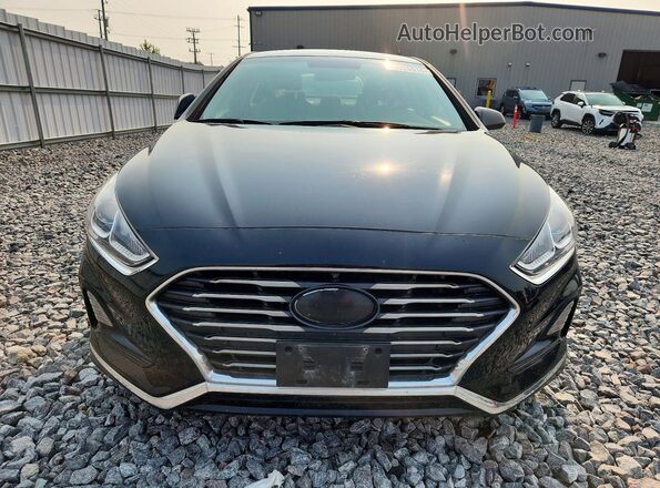 5NPE24AF1JH701094 2018 HYUNDAI SONATA Black Widok z przodu