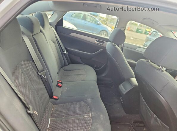 5NPE24AF1KH736610 2019 HYUNDAI SONATA Silver Հետևի նստատեղերի տեսք