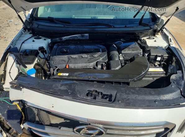 5NPE24AF2GH264098 2016 HYUNDAI SONATA White Widok wnętrza z tyłu