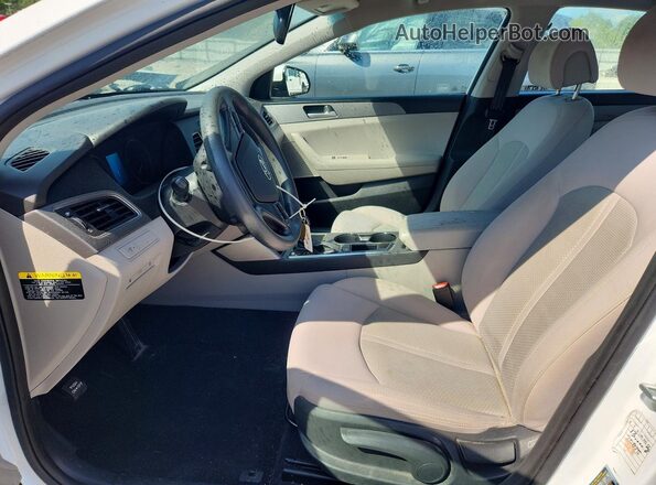 5NPE24AF2GH264098 2016 HYUNDAI SONATA White Widok wnętrza z przodu