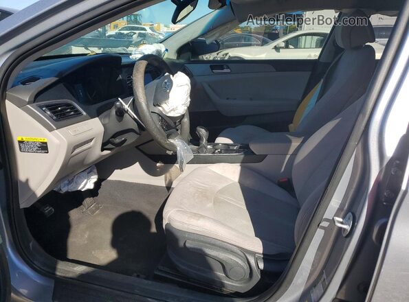 5NPE24AF2GH298932 2016 HYUNDAI SONATA Silver Front interior view