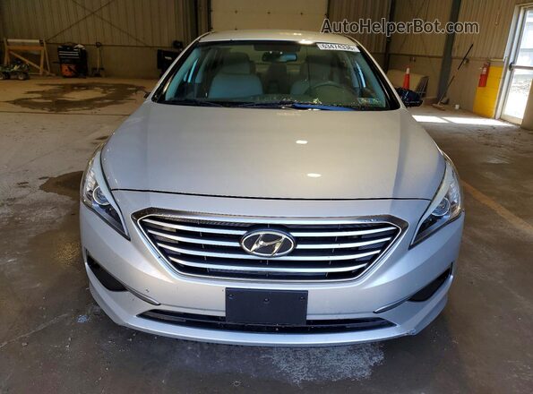 5NPE24AF2GH319536 2016 HYUNDAI SONATA Серебряный Вид спереди