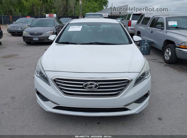 5NPE24AF2GH321027 2016 HYUNDAI SONATA Белый Вид спереди