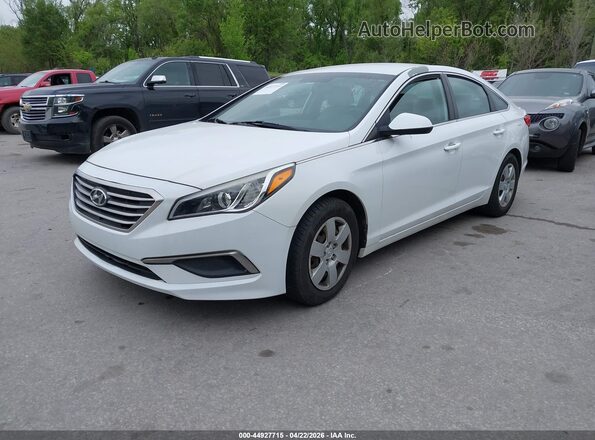 5NPE24AF2GH321027 2016 HYUNDAI SONATA Белый Передняя левая четверть