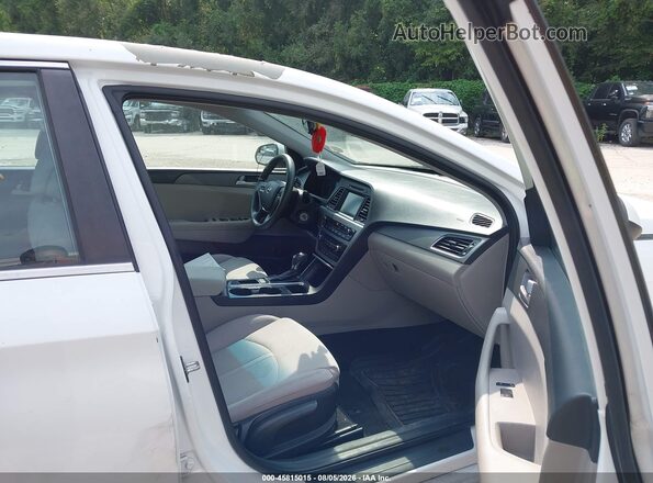 5NPE24AF2GH347675 2016 HYUNDAI SONATA White წინა სალონის ხედი
