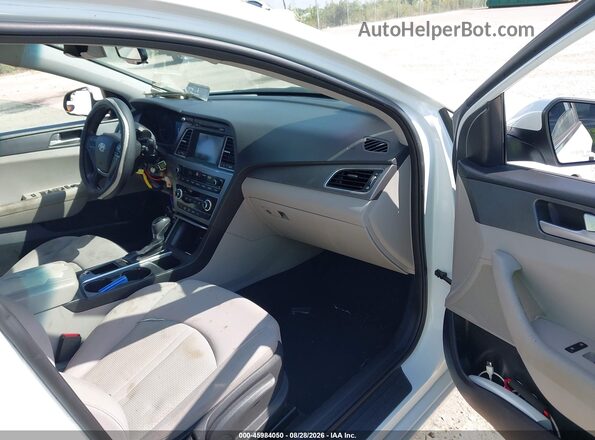 5NPE24AF2GH353301 2016 HYUNDAI SONATA White Սալոնի դիմացի տեսք