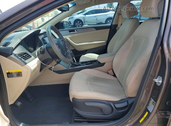 5NPE24AF2GH428367 2016 HYUNDAI SONATA Tan Widok wnętrza z przodu
