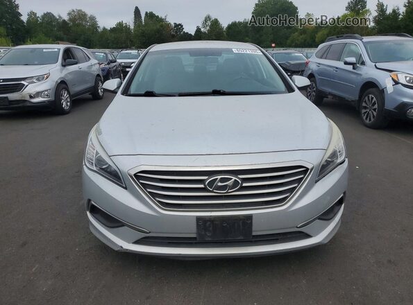 5NPE24AF2HH441511 2017 HYUNDAI SONATA Silver Вид спереду