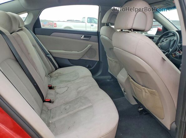 5NPE24AF2HH453206 2017 HYUNDAI SONATA Red უკანა სავარძლების ხედი