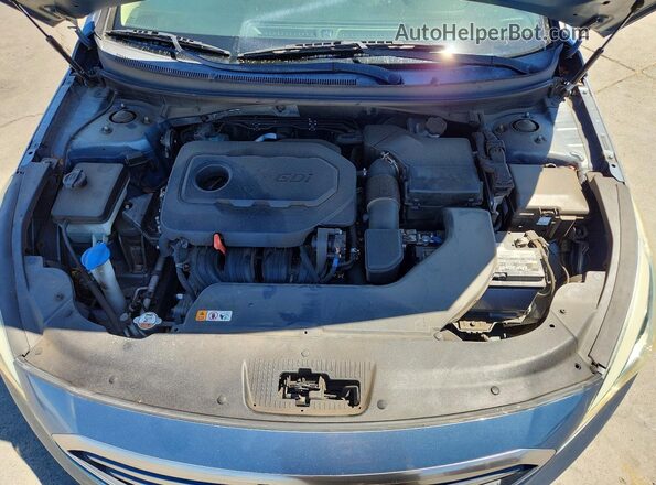5NPE24AF2HH544122 2017 HYUNDAI SONATA Teal Vista interior trasera