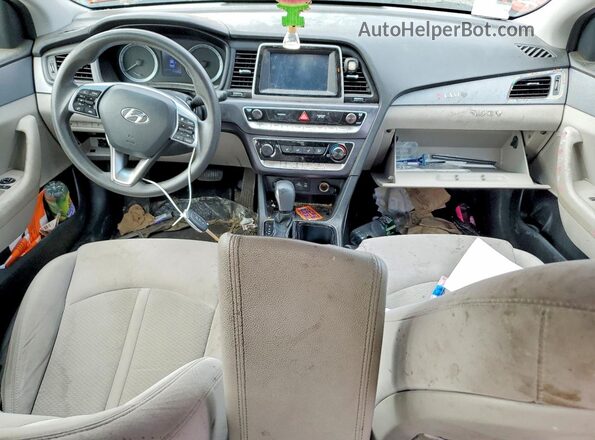 5NPE24AF2JH599935 2018 HYUNDAI SONATA Red Vista del salpicadero