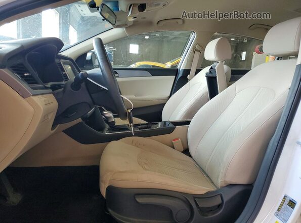 5NPE24AF2KH810830 2019 HYUNDAI SONATA White Սալոնի դիմացի տեսք