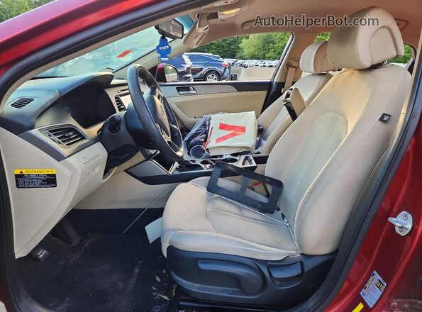 5NPE24AF3GH379857 2016 HYUNDAI SONATA Красный Вид салона спереди