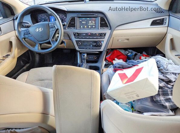 5NPE24AF3GH379857 2016 HYUNDAI SONATA Красный Вид панели приборов