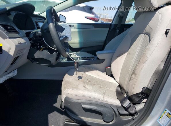 5NPE24AF3GH401324 2016 HYUNDAI SONATA Silver წინა სალონის ხედი