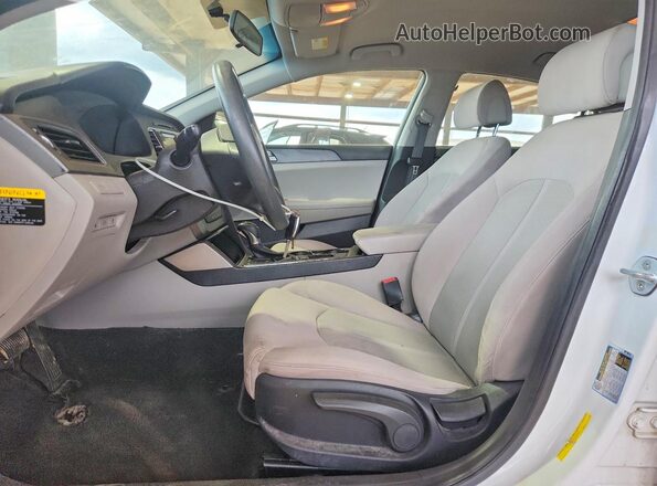 5NPE24AF3HH529080 2017 HYUNDAI SONATA White წინა სალონის ხედი
