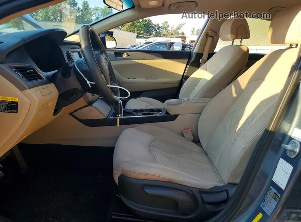 5NPE24AF3HH543187 2017 HYUNDAI SONATA Blue Front interior view