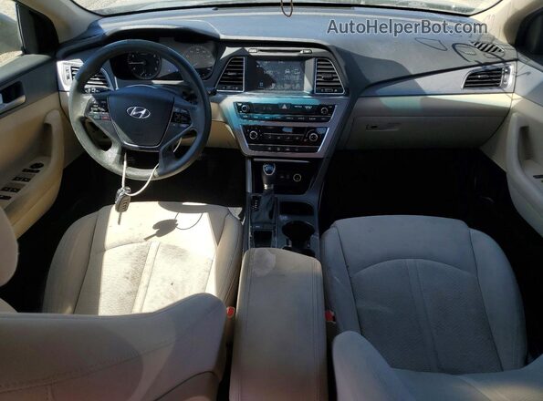 5NPE24AF3HH563570 2017 HYUNDAI SONATA Black Widok deski rozdzielczej