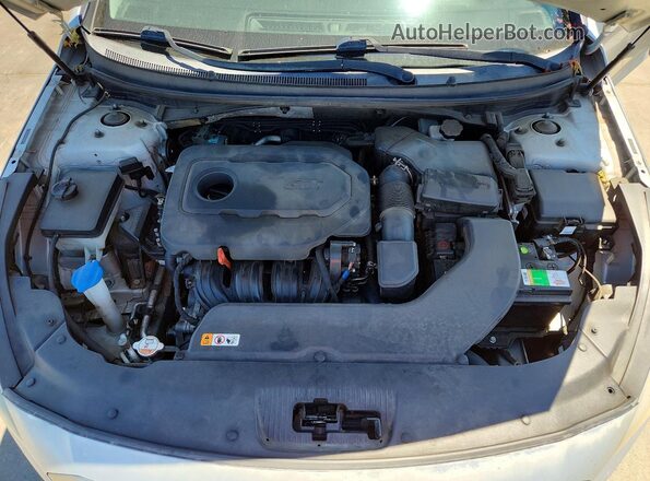 5NPE24AF3HH563987 2017 HYUNDAI SONATA Silver Вид задньої частини салону