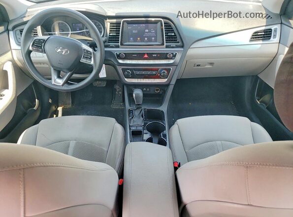 5NPE24AF3JH601403 2018 HYUNDAI SONATA Серебряный Вид панели приборов