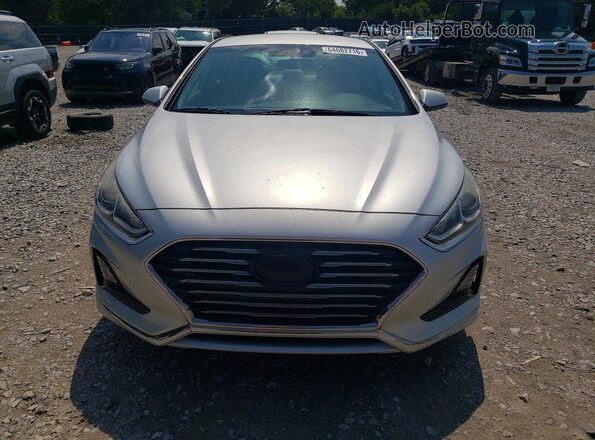 5NPE24AF3JH601403 2018 HYUNDAI SONATA Серебряный Вид спереди