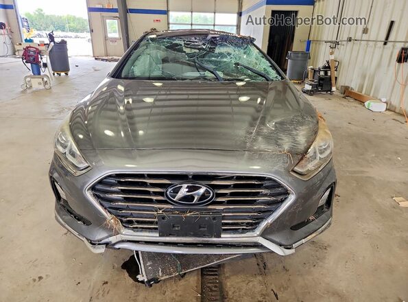 5NPE24AF3JH687571 2018 HYUNDAI SONATA Gray Widok z przodu