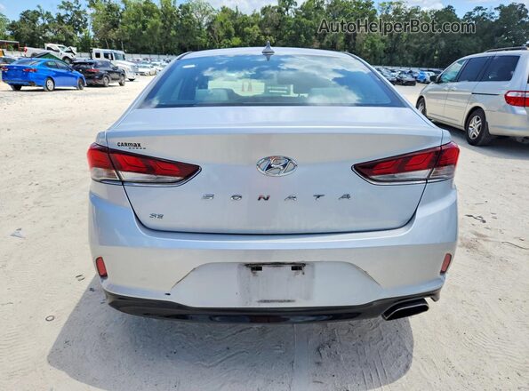 5NPE24AF3JH701193 2018 HYUNDAI SONATA Серебряный Вид сзади
