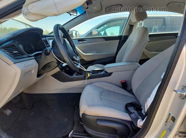 5NPE24AF3JH721797 2018 HYUNDAI SONATA Silver Vista interior delantera