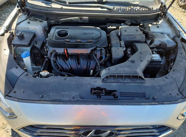 5NPE24AF3JH721797 2018 HYUNDAI SONATA Silver Vista interior trasera
