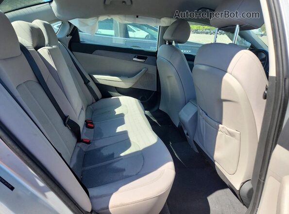 5NPE24AF3JH721797 2018 HYUNDAI SONATA Silver Vista de los asientos traseros