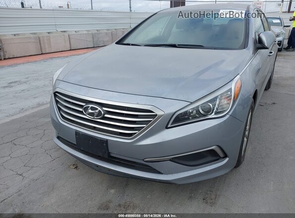 5NPE24AF4GH265236 2016 HYUNDAI SONATA Silver Widok z przodu