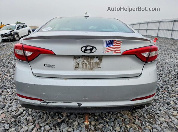 5NPE24AF4GH360878 2016 HYUNDAI SONATA Silver Widok z tyłu