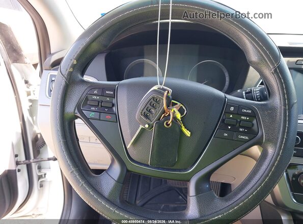5NPE24AF4GH366373 2016 HYUNDAI SONATA White Вид панелі приладів