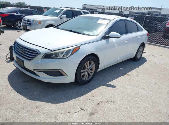 5NPE24AF4GH366373 2016 HYUNDAI SONATA White Передня ліва чверть