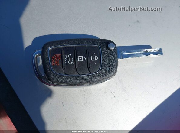 5NPE24AF4JH607825 2018 HYUNDAI SONATA Белый Вид панели приборов