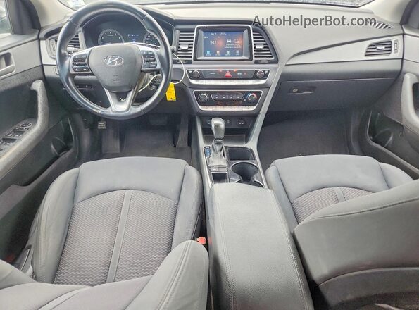 5NPE24AF4JH625757 2018 HYUNDAI SONATA Черный Вид панели приборов