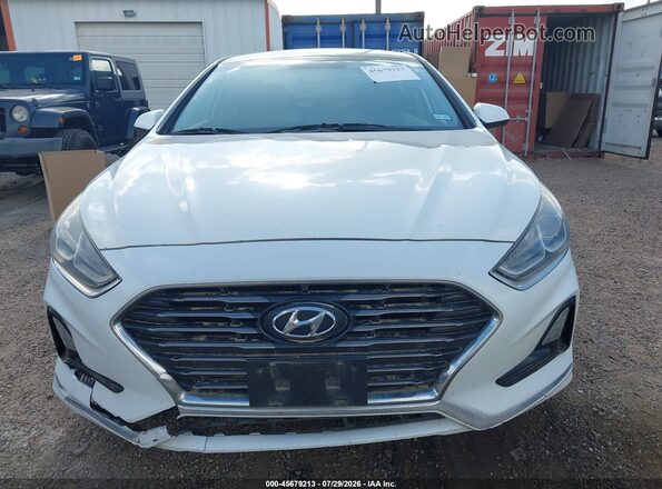 5NPE24AF4JH658371 2018 HYUNDAI SONATA Белый Вид спереди