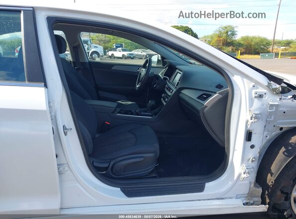 5NPE24AF4JH672996 2018 HYUNDAI SONATA White წინა სალონის ხედი