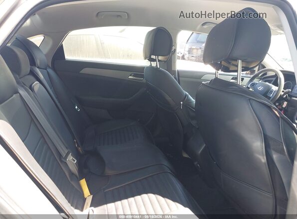 5NPE24AF4JH675977 2018 HYUNDAI SONATA Gray Vista de la etiqueta del VIN