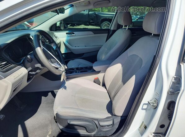 5NPE24AF4JH694030 2018 HYUNDAI SONATA White წინა სალონის ხედი