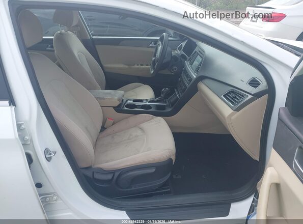5NPE24AF5GH436298 2016 HYUNDAI SONATA White Widok wnętrza z przodu