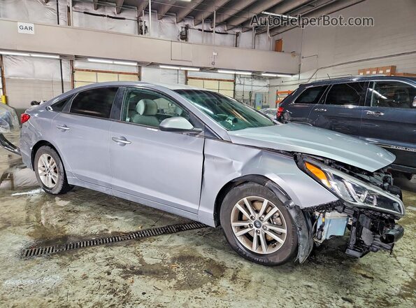 5NPE24AF5HH460733 2017 HYUNDAI SONATA Silver Front right