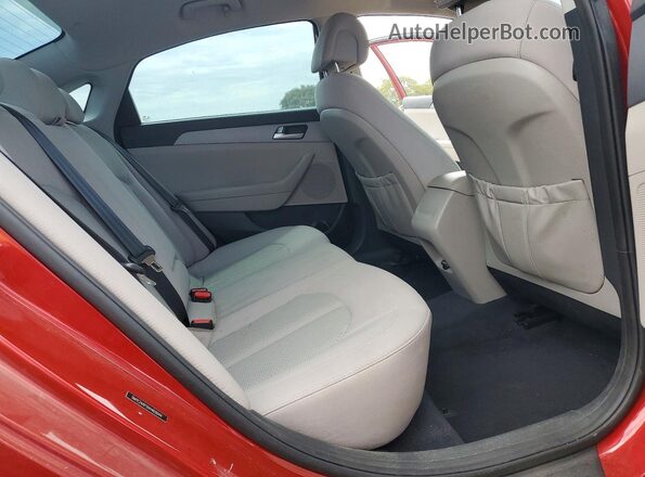 5NPE24AF5HH469044 2017 HYUNDAI SONATA Red Հետևի նստատեղերի տեսք