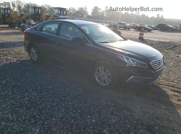 5NPE24AF5HH490024 2017 HYUNDAI SONATA Черный Вид панели приборов