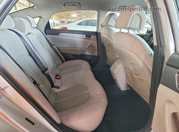 5NPE24AF5HH528366 2017 HYUNDAI SONATA Silver Вид задніх сидінь